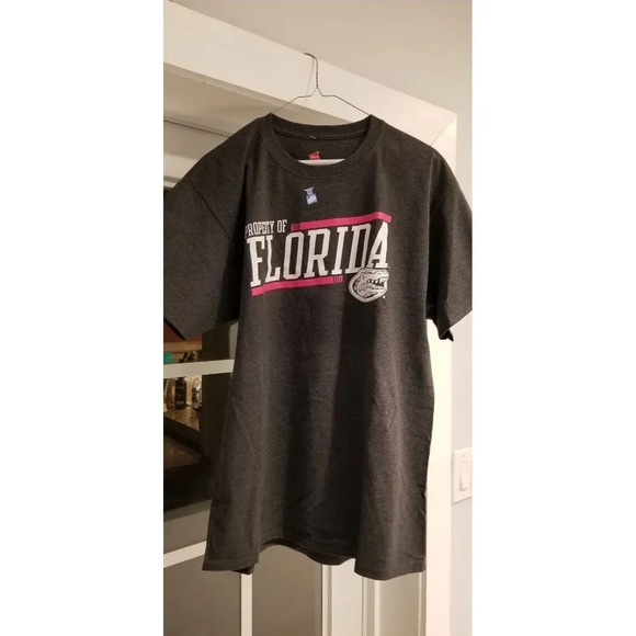 UNIVERSITY OF FLORIDA T SHIRTS - UF GATORS - UF- PINK BREAST CANCER - BRAND NEW - Picture 1 of 3